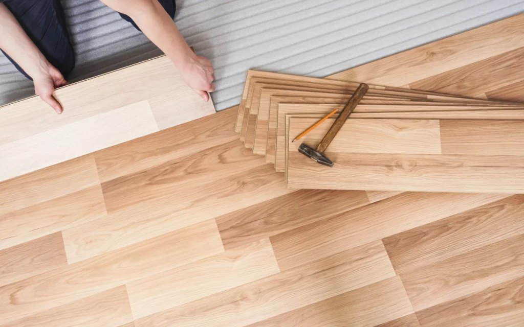 The Comprehensive DIY Flooring Guide: Hardwood, Laminate, Vinyl, Bamboo Flooring – Selection, Pros, Cons, & Installation Walkthrough